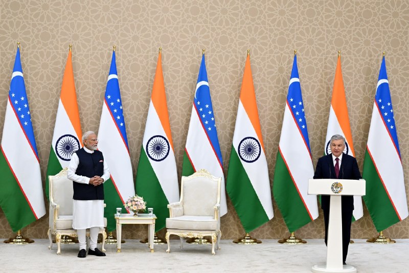 Koʻksaroy qarorgohida Hindiston Respublikasi Bosh vaziri Narendra Modiga Oʻzbekiston Respublikasining “Oliy Darajali Doʻstlik” ordenini topshirish marosimi boʻlib oʻtdi.