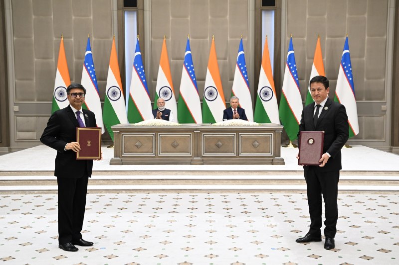 Oʻzbekiston Respublikasi Prezidenti Shavkat Mirziyoyev va Hindiston Bosh vaziri Narendra Modi ishtirokida ikki tomonlama hujjatlarni imzolash marosimi boʻlib oʻtdi.