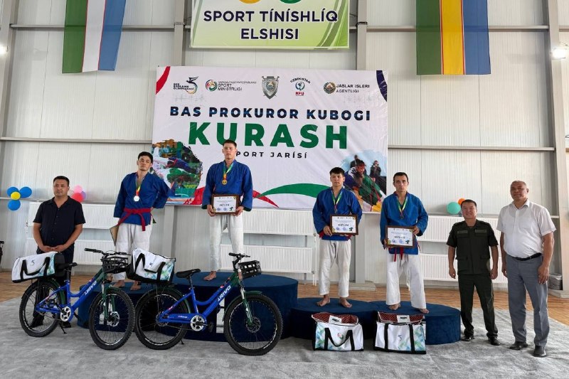 📍 Nukus shahrida 🖐 "Besh tashabbus olimpiadasi" doirasida sportning kurash turidan o‘g‘il bolalar va qizlar o‘rtasida "Bosh prokuror kubogi"ning Qoraqalpog‘iston Respublikasi bosqichi bo‘lib o‘tdi.